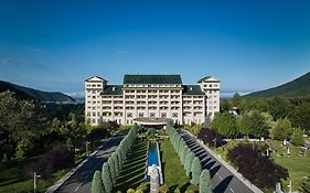 فندق قفقاز ريفرسايد